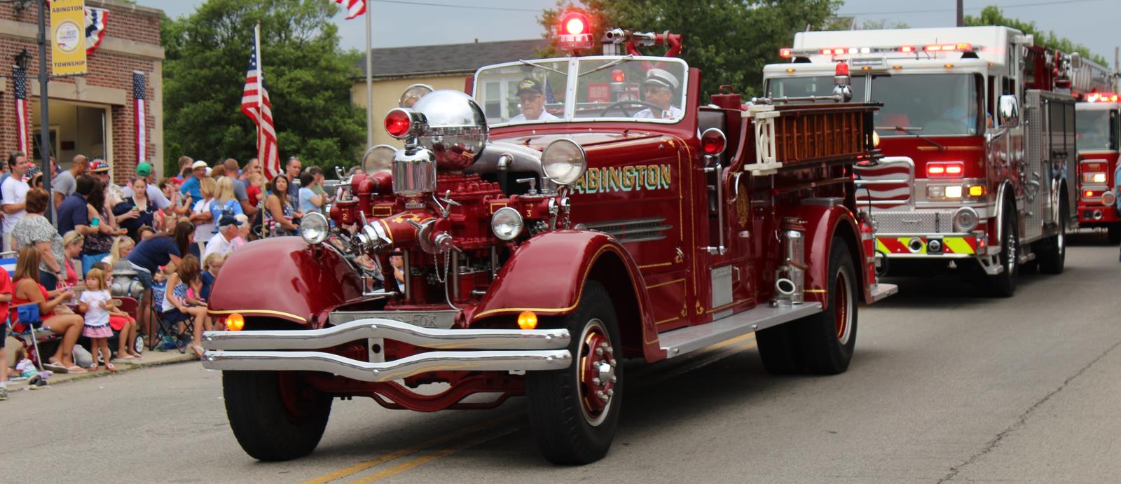 2016 Parade antique fire truck